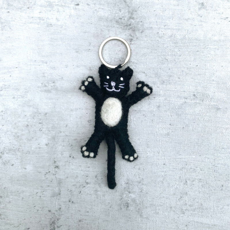 Schlüsselanhänger aus Filz "Schwarze Katze"