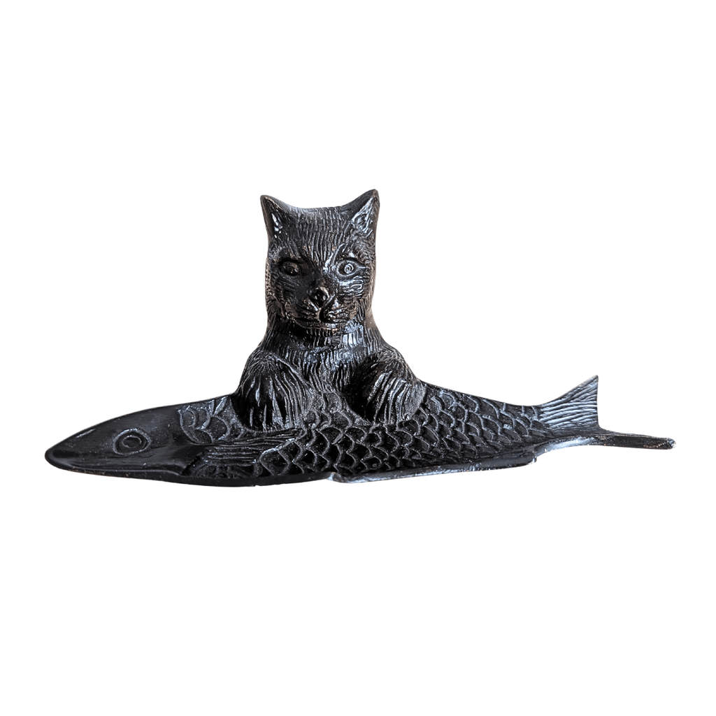 Antike Stiftablage Katze mit Fisch aus Bronze