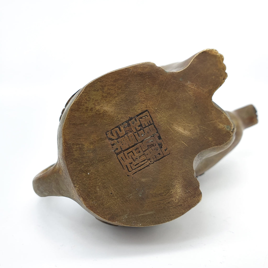 Alte China-Teekanne aus Bronze