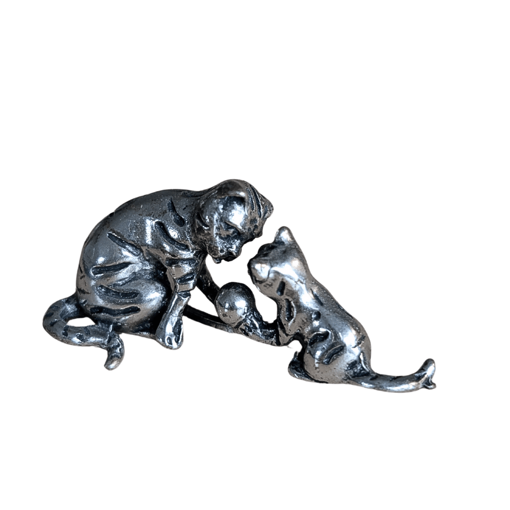 Kleine Katzenfiguren aus Silber oder Zinn, 9 Varianten