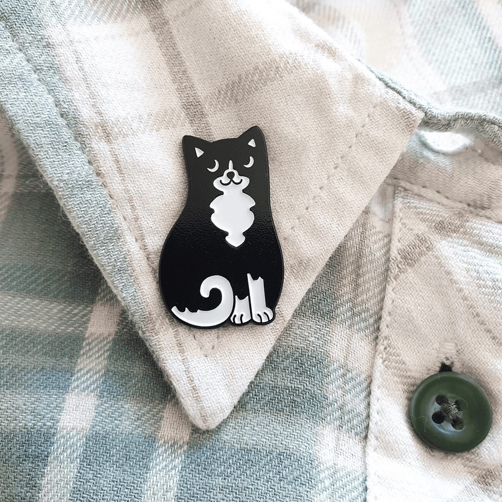 Pin "Black & White Cat" aus Emaille