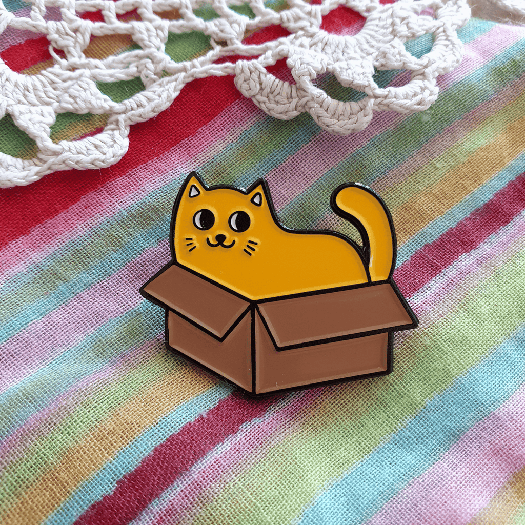Pin "Cat in a Box" aus Emaille