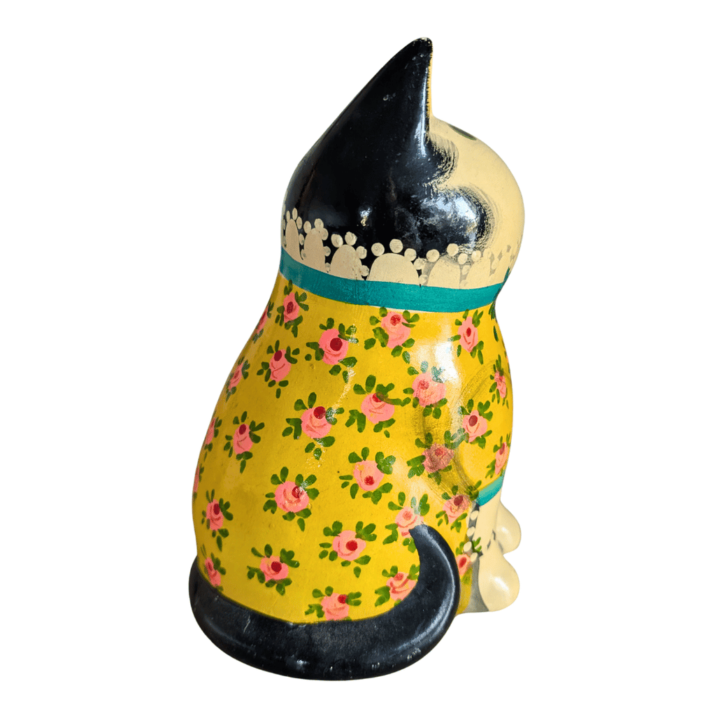 Rare Katzenfigur nach Joan de Bethel im Blumenkleid, 18 cm