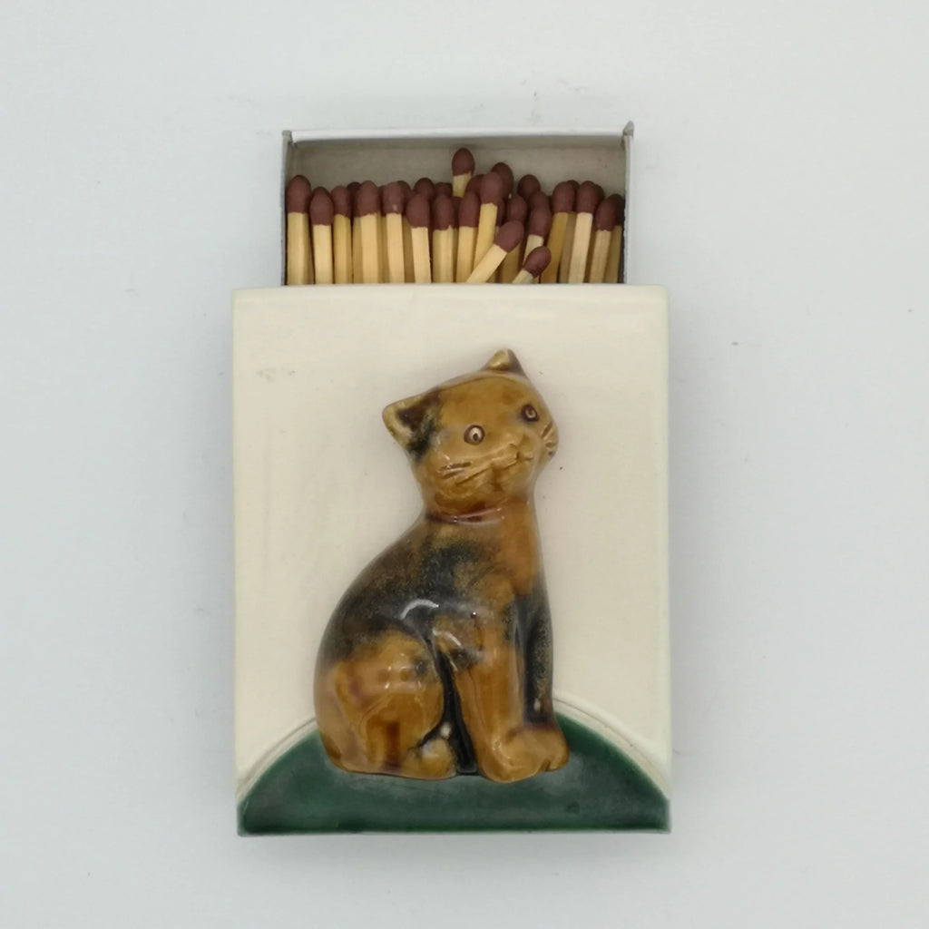 Keramik-Fliese mit Katze auf einer Streichholzschachtel, Schweden Sir Mittens
