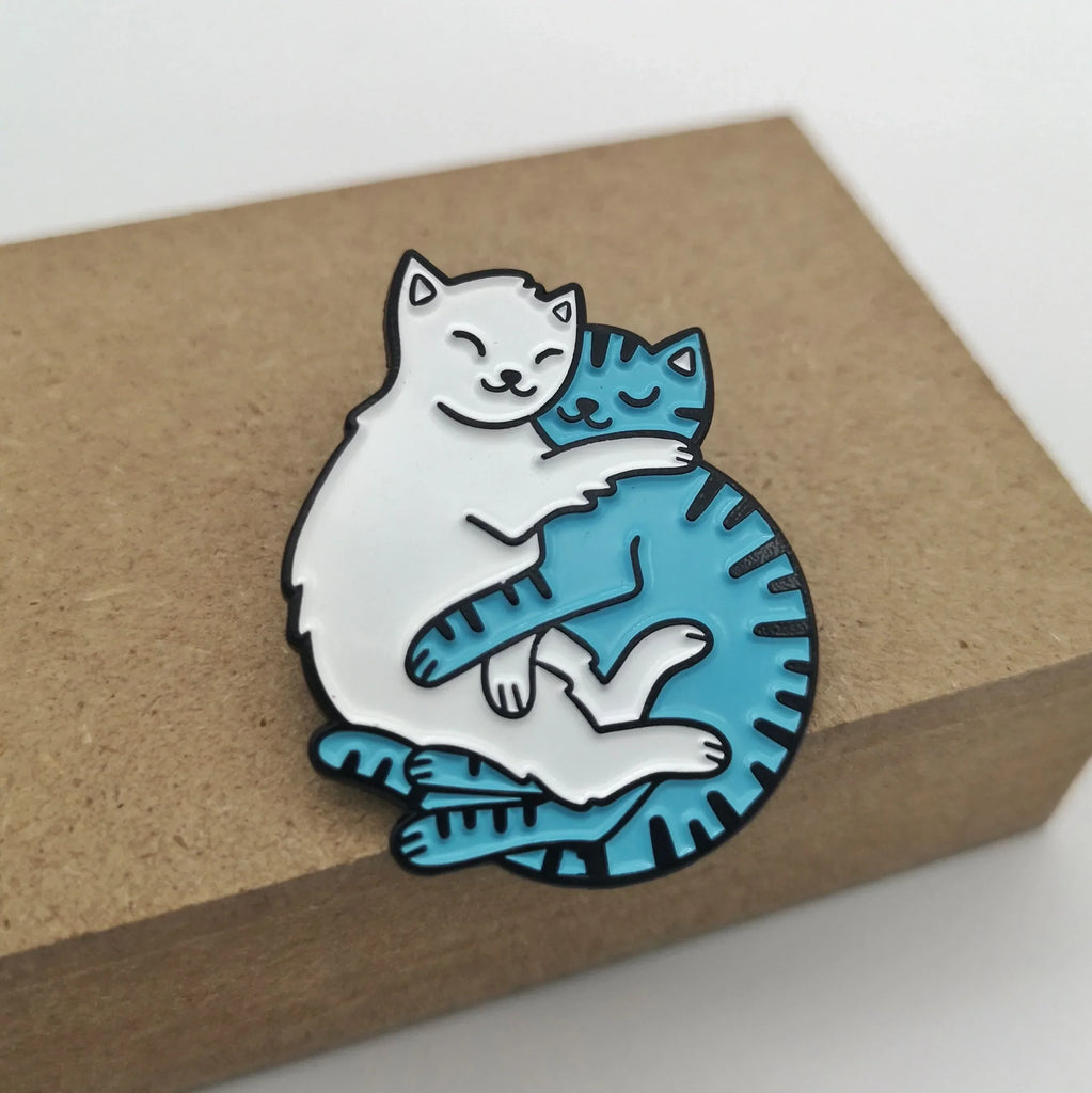 Pin "Cuddly Cats" aus Emaille Sir Mittens