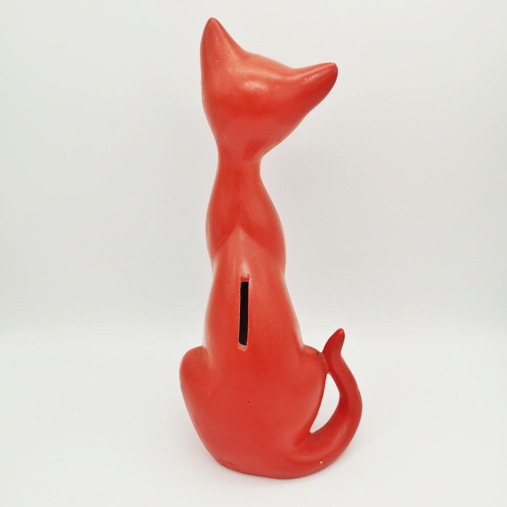 Rote Spardose aus Keramik in Form einer schlanken sitzenden Katze